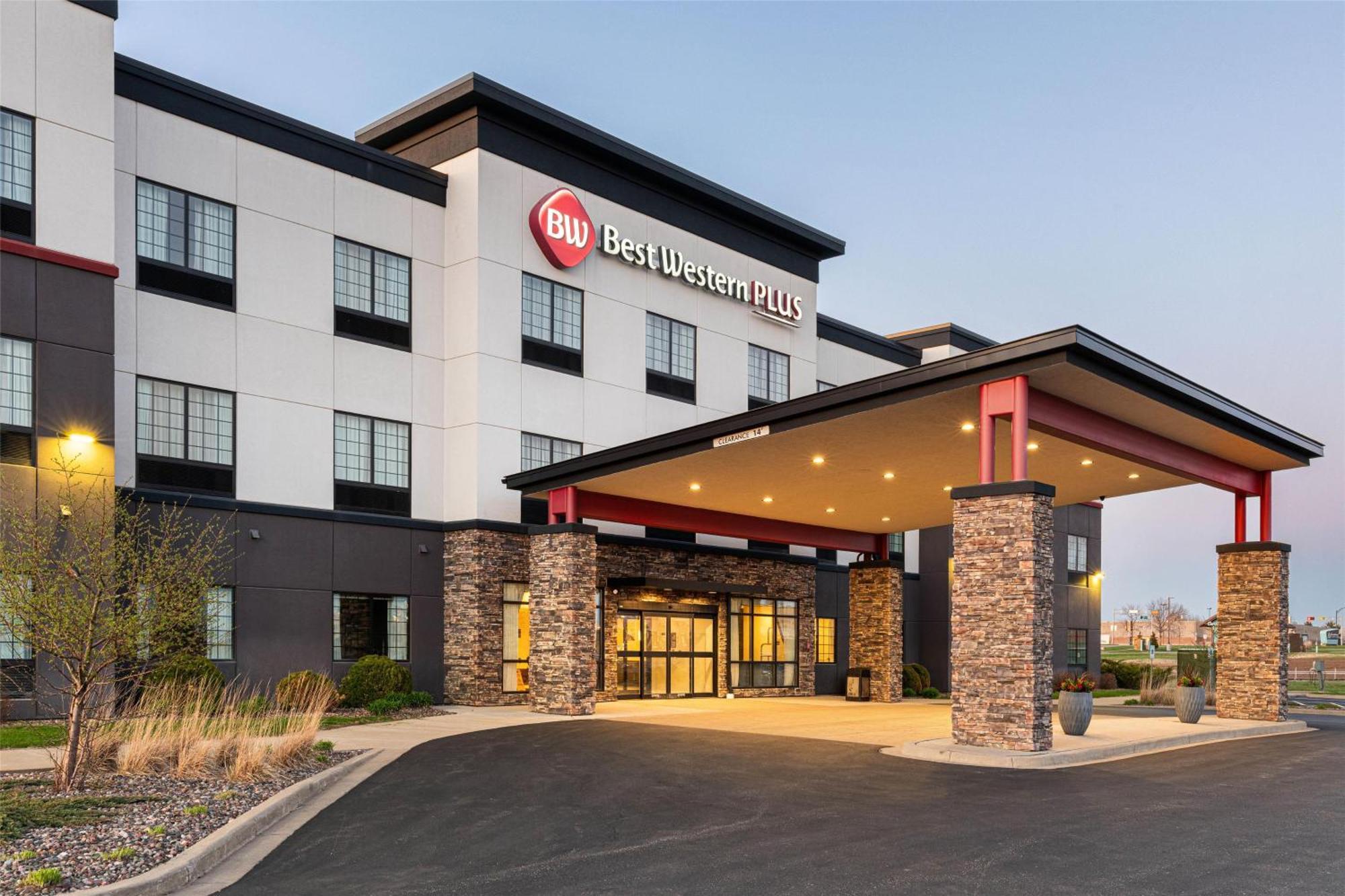 Best Western Plus New Richmond Inn&Suites Exterior foto